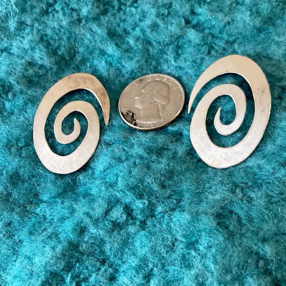 Vintage 1980’s silver earrings